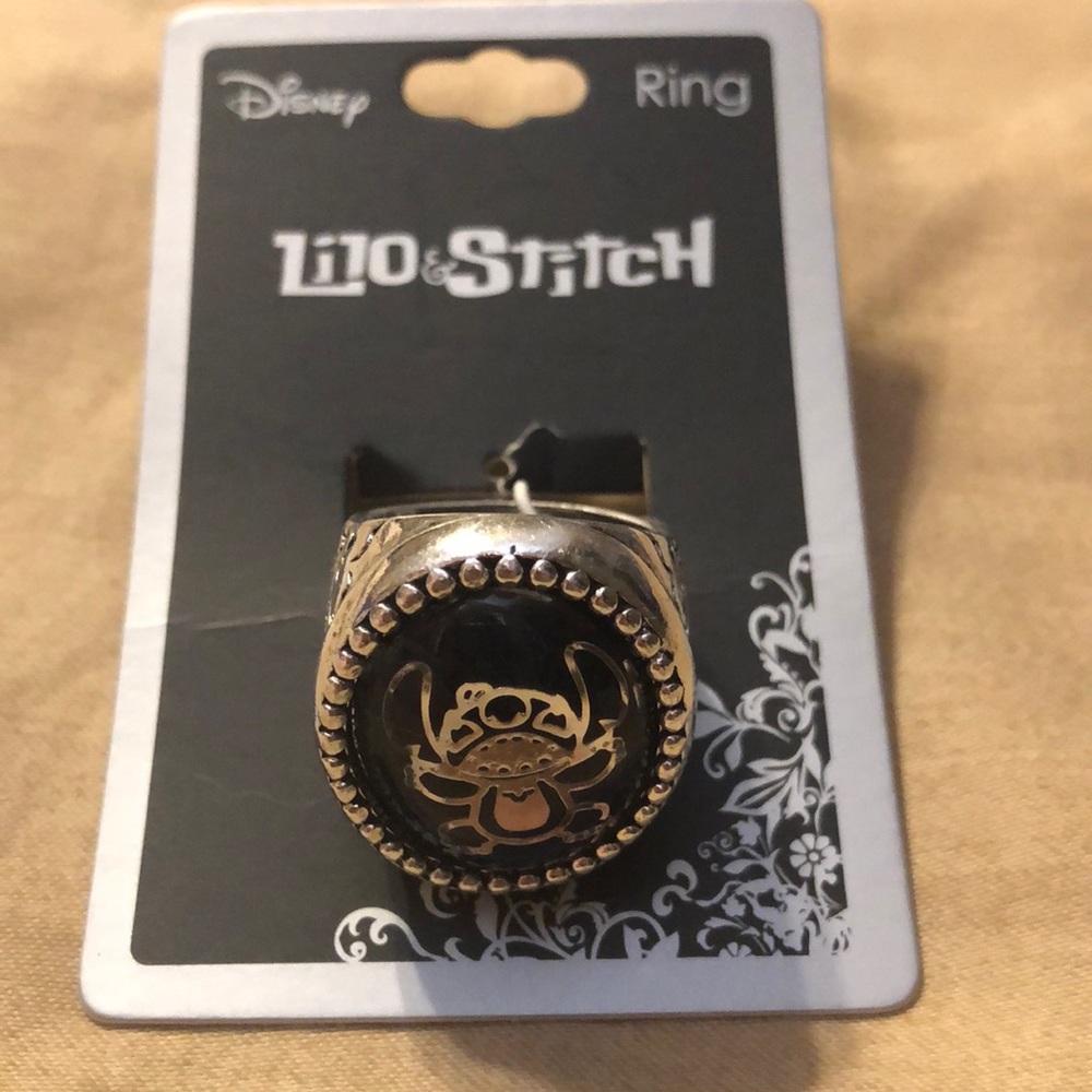New stitch (mood) ring!!